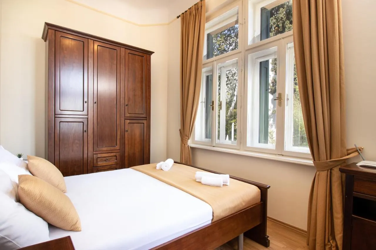 Apartment Villa Regaly With Sea View And Free Parking Abbázia