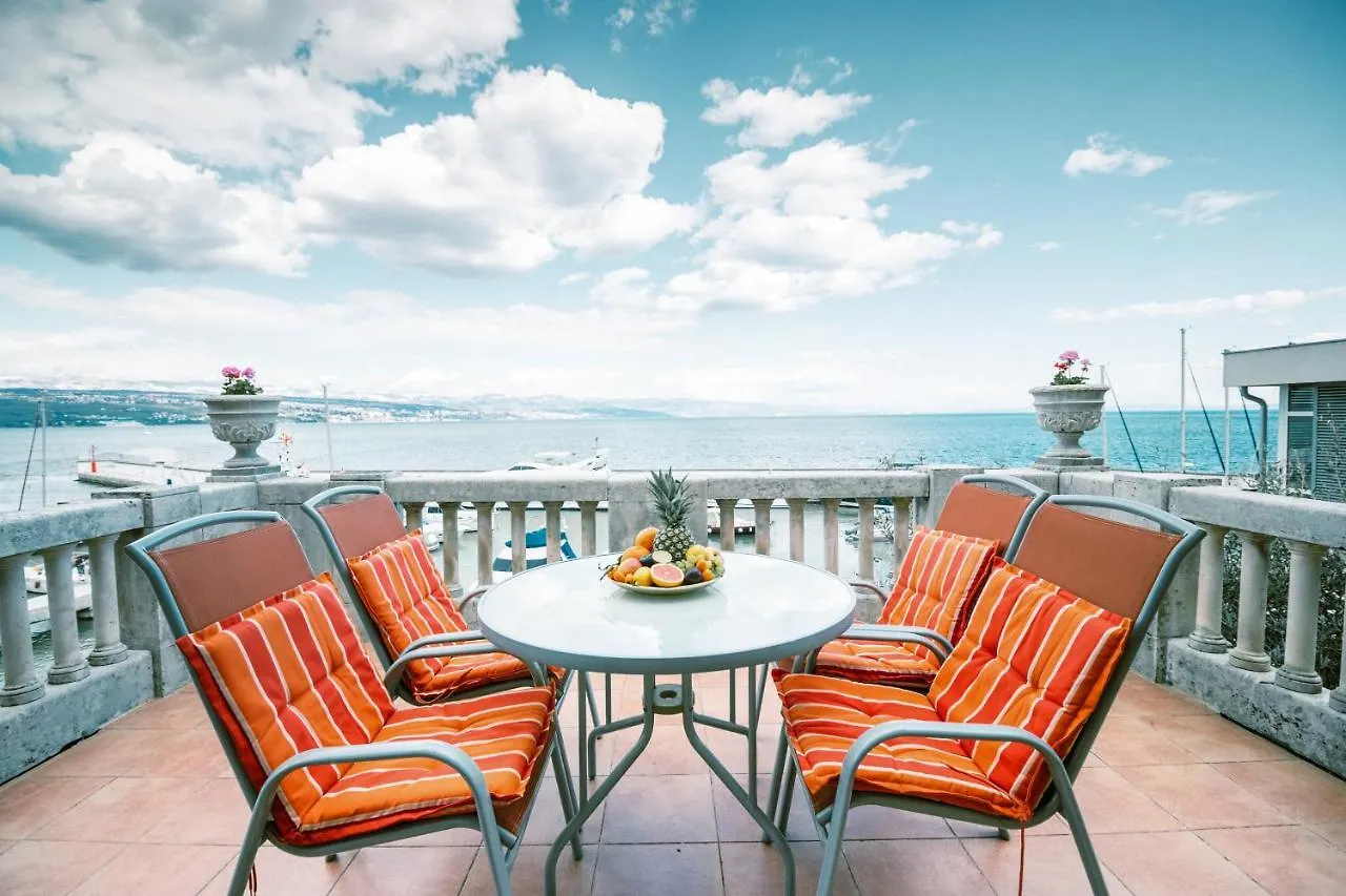 Apartment Villa Regaly With Sea View And Free Parking Abbázia 0*,  Horvátország